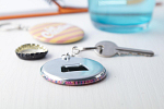 desfacator sticle insigna, KeyBadge Bottle 4