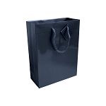 157 g/m2 laminated paper shopping bag with gusset and bottom reinforcement, string handles 1