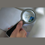 Magnifier with white LED 3
