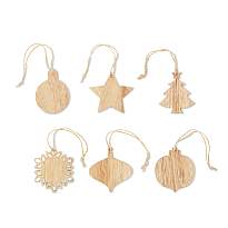 Set de ornamente din lemn