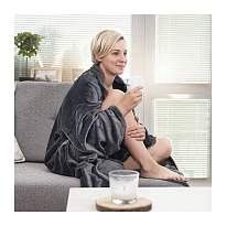 BERNINA TV blanket with sleeves
