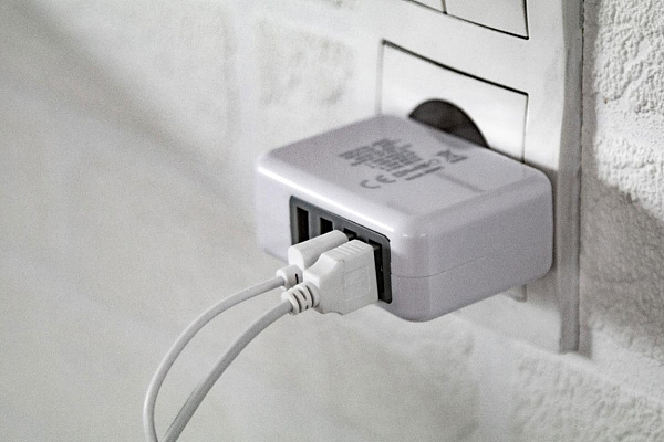 incarcator de perete USB, Bovin 2