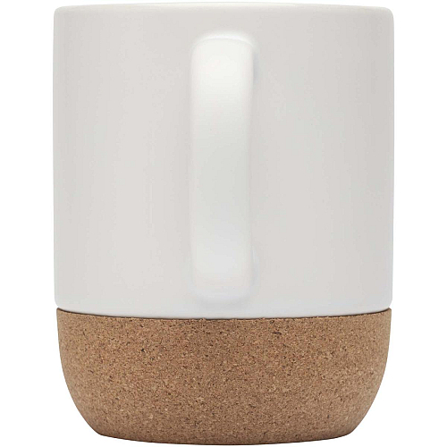 Billie 300 ml ceramic mug with cork details and matt finish 4