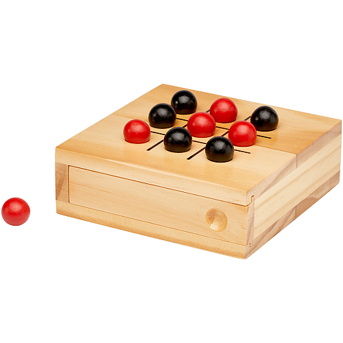 Strobus wooden tic-tac-toe game 1